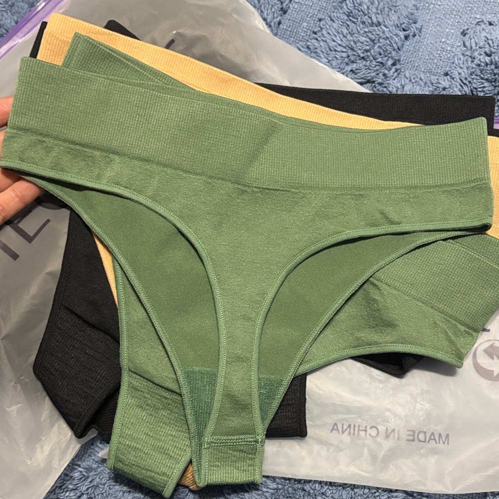 Women's Green, Black, and Yellow Panties Set
